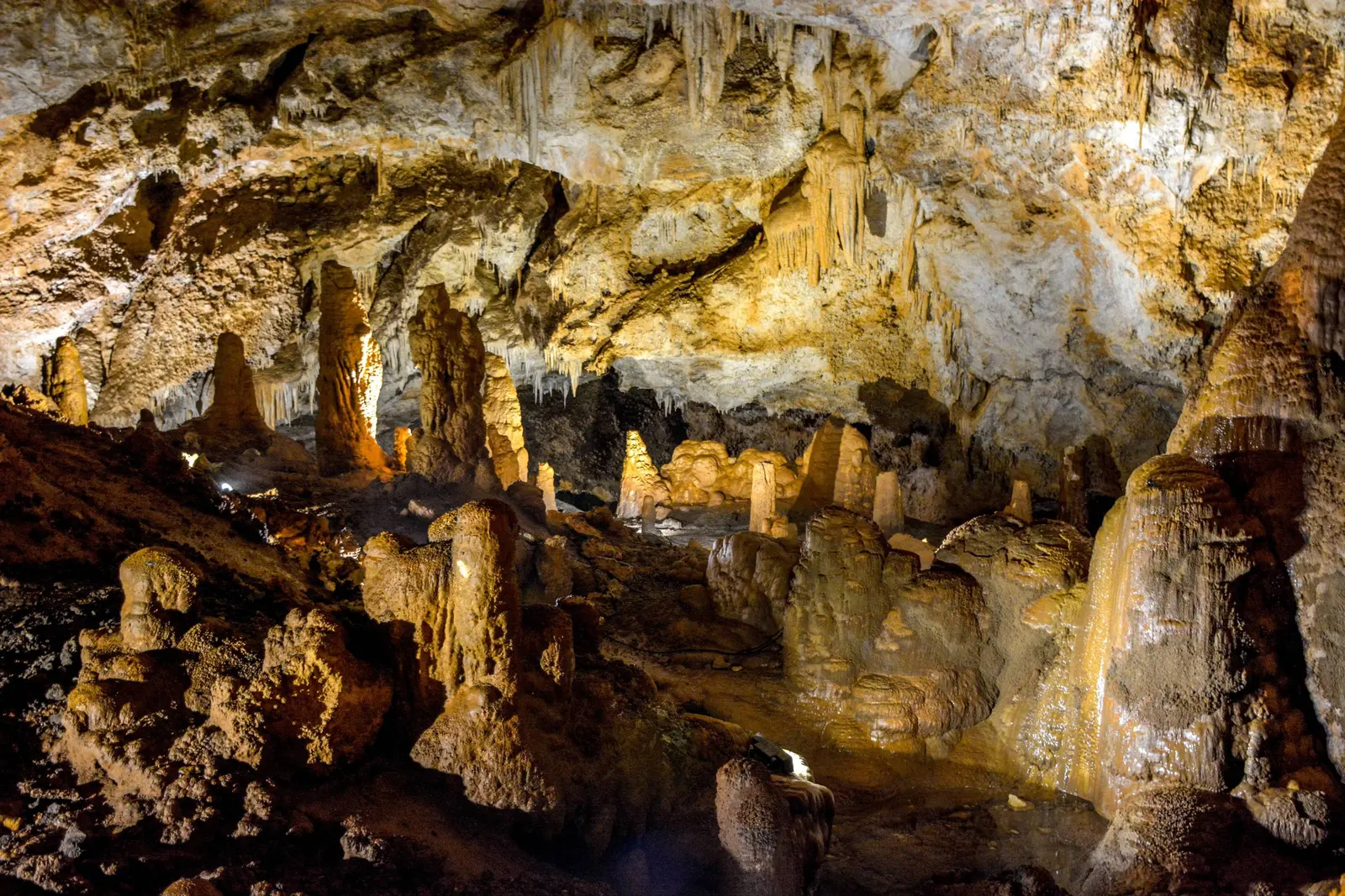 Lipa Cave, Montenegro